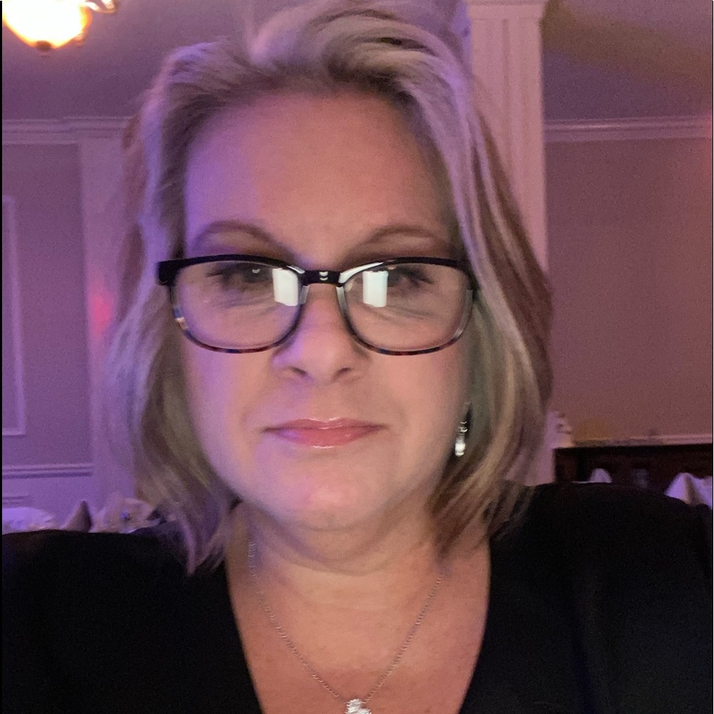 Meet your Posh Ambassador, Lori!